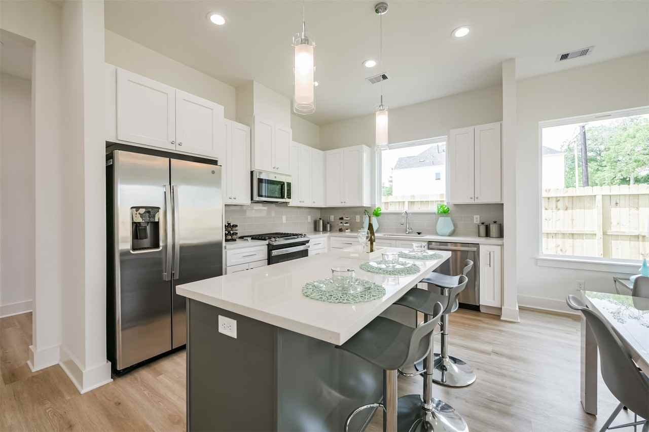 5630 Balbo St #5630 - Photo 6 of 44