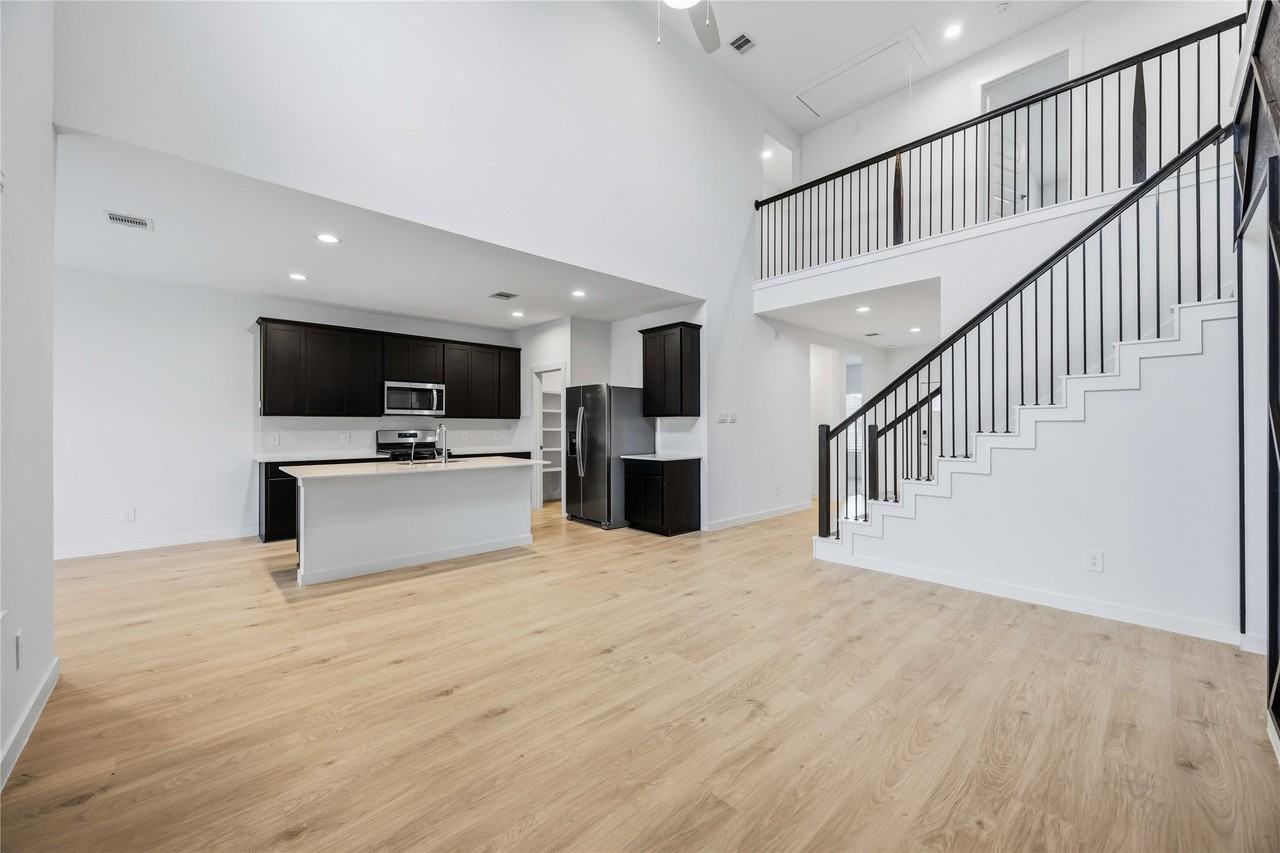 31510 Chippenham Colony Ct #31510 - Photo 2 of 32