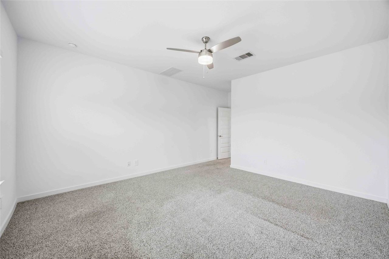 31510 Chippenham Colony Ct #31510 - Photo 5 of 32