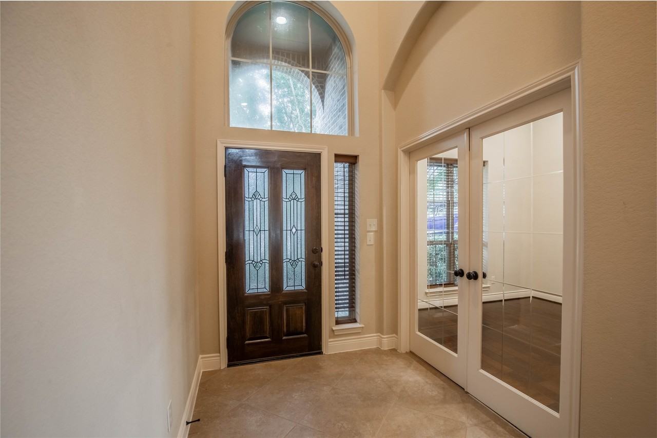 111 Pinnacle Ridge Ct #111 - Photo 4 of 42