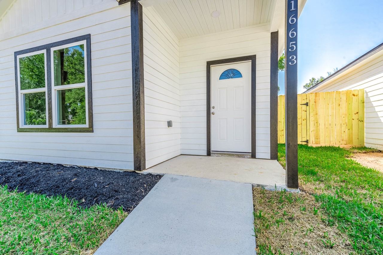 16649 E Dounreay #16649 - Photo 3 of 21