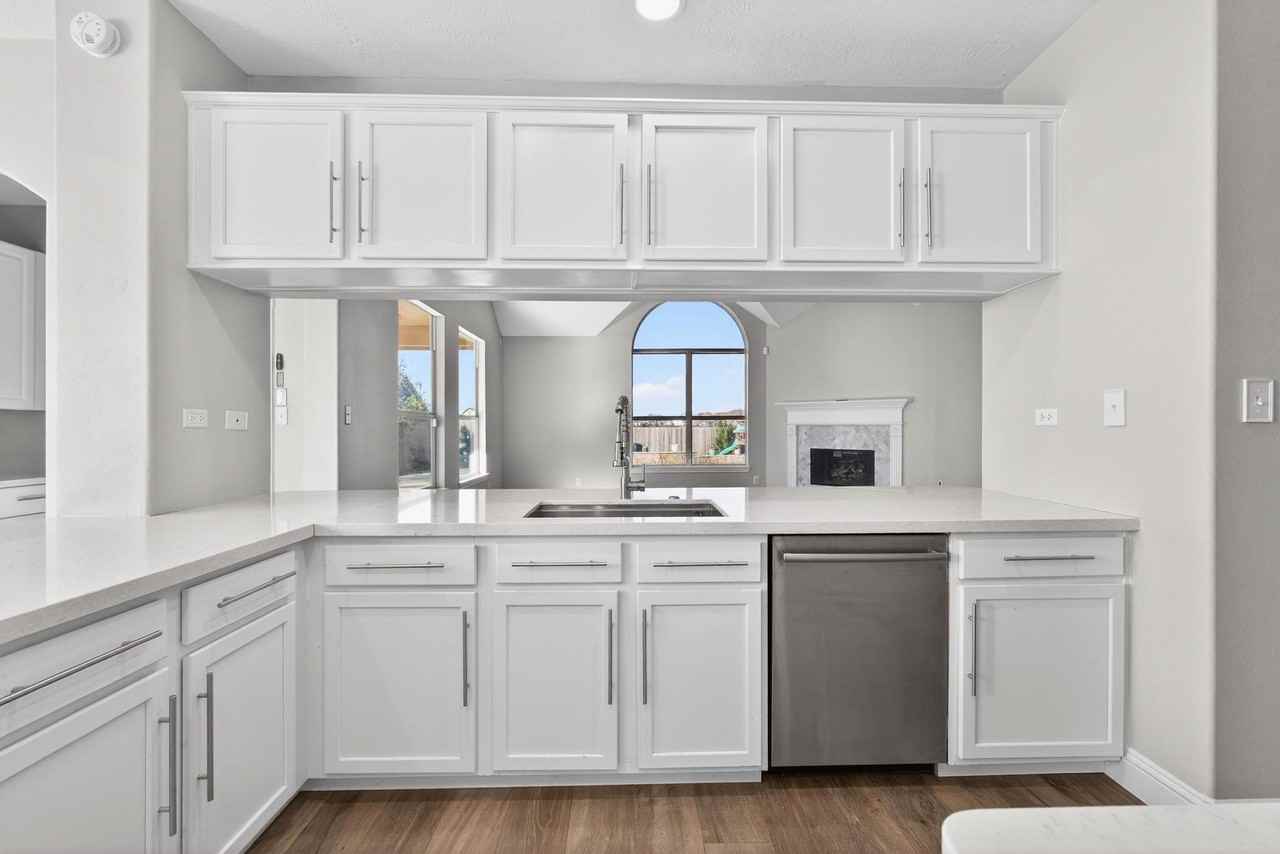 6272 N Fawnlake Dr #6272 - Photo 7 of 35