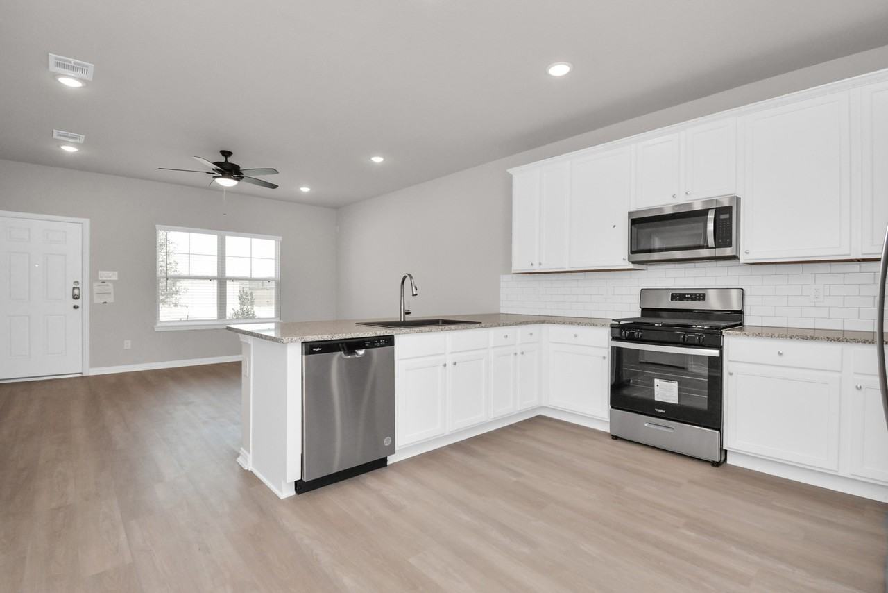 27115 Bahia Grove Dr #27115 - Photo 5 of 42