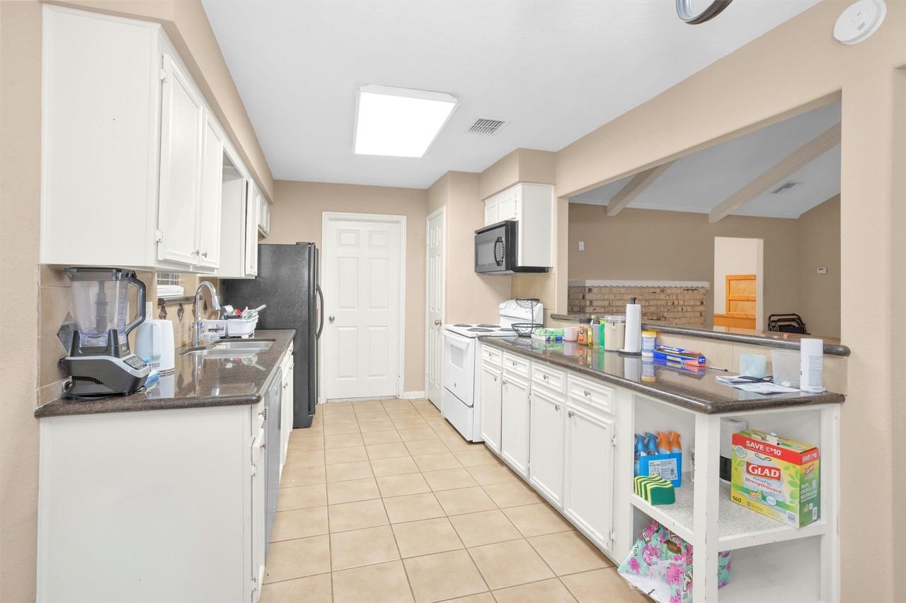 16327 Green Shade Dr #16327 - Photo 6 of 23