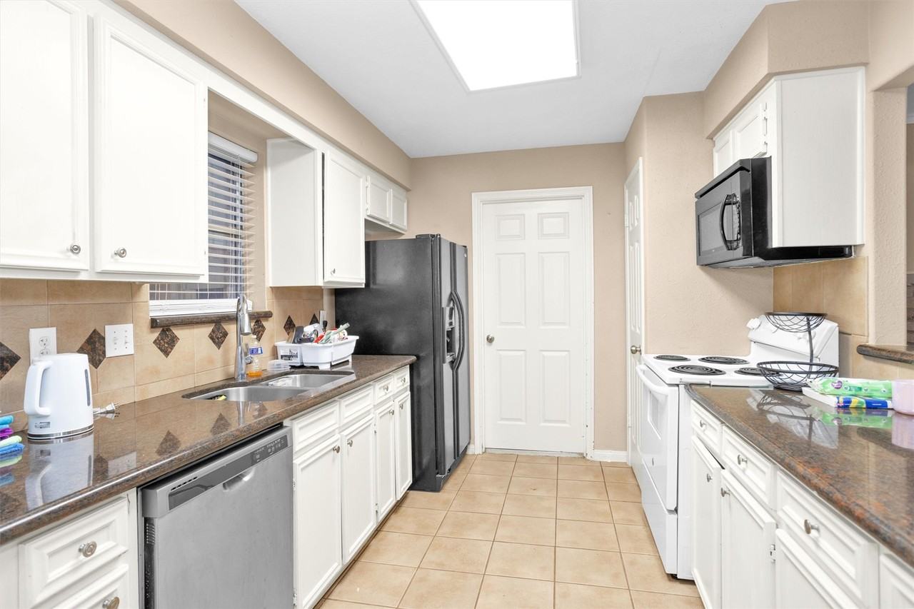 16327 Green Shade Dr #16327 - Photo 7 of 23