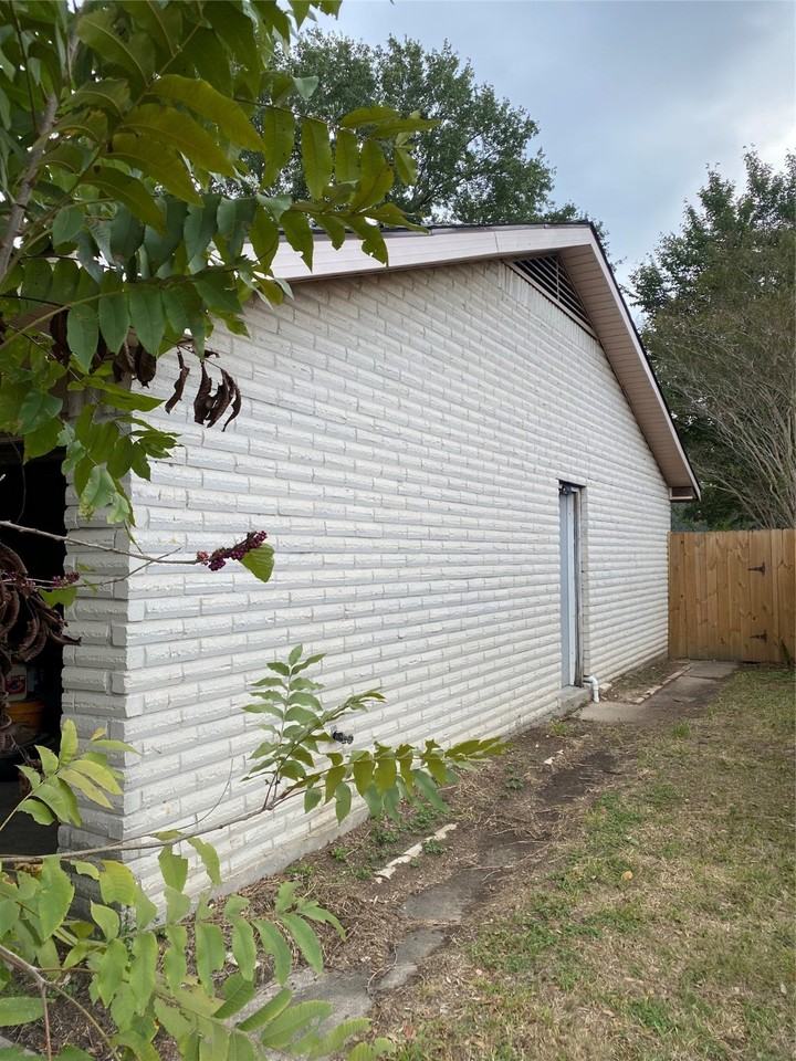 415 N Forest Blvd #415 - Photo 4 of 11