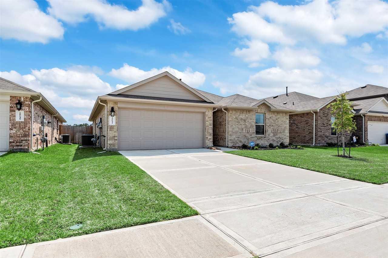 18644 Swainboro Dr #18644 - Photo 2 of 24