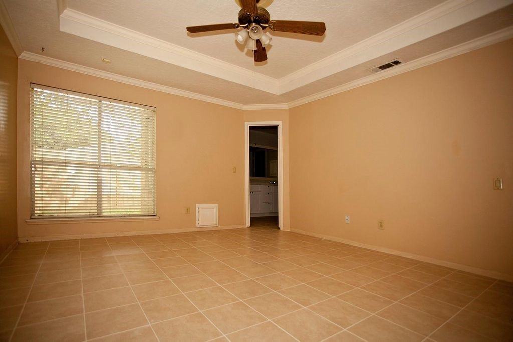 6318 Crakston St #6318 - Photo 4 of 17