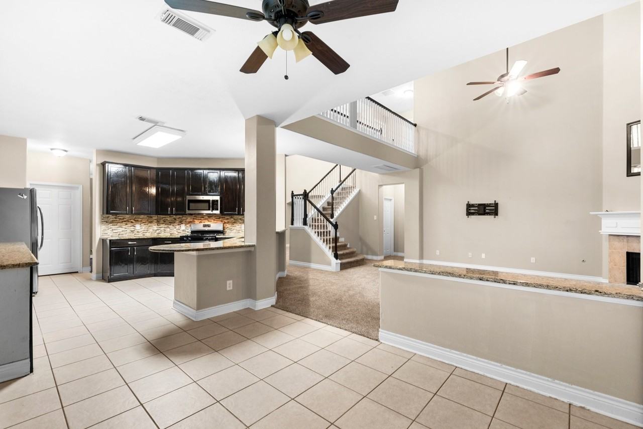 15718 Stroudwater Ln #15718 - Photo 2 of 39