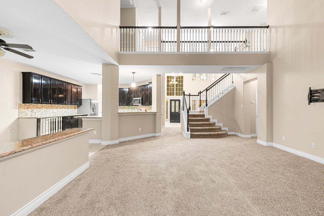 15718 Stroudwater Ln #15718 - Photo 7 of 39