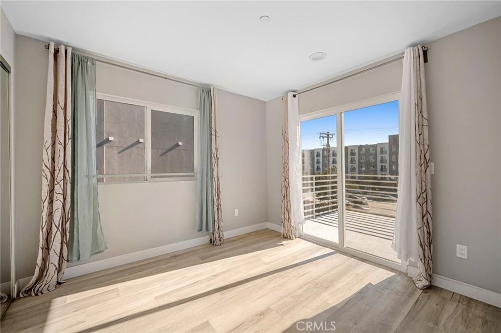 11731 Runnymede St #11731-3 - Photo 6 of 18