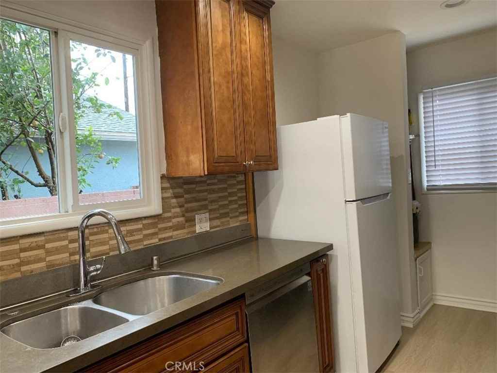 18233 Welby Way #18233 - Photo 5 of 15