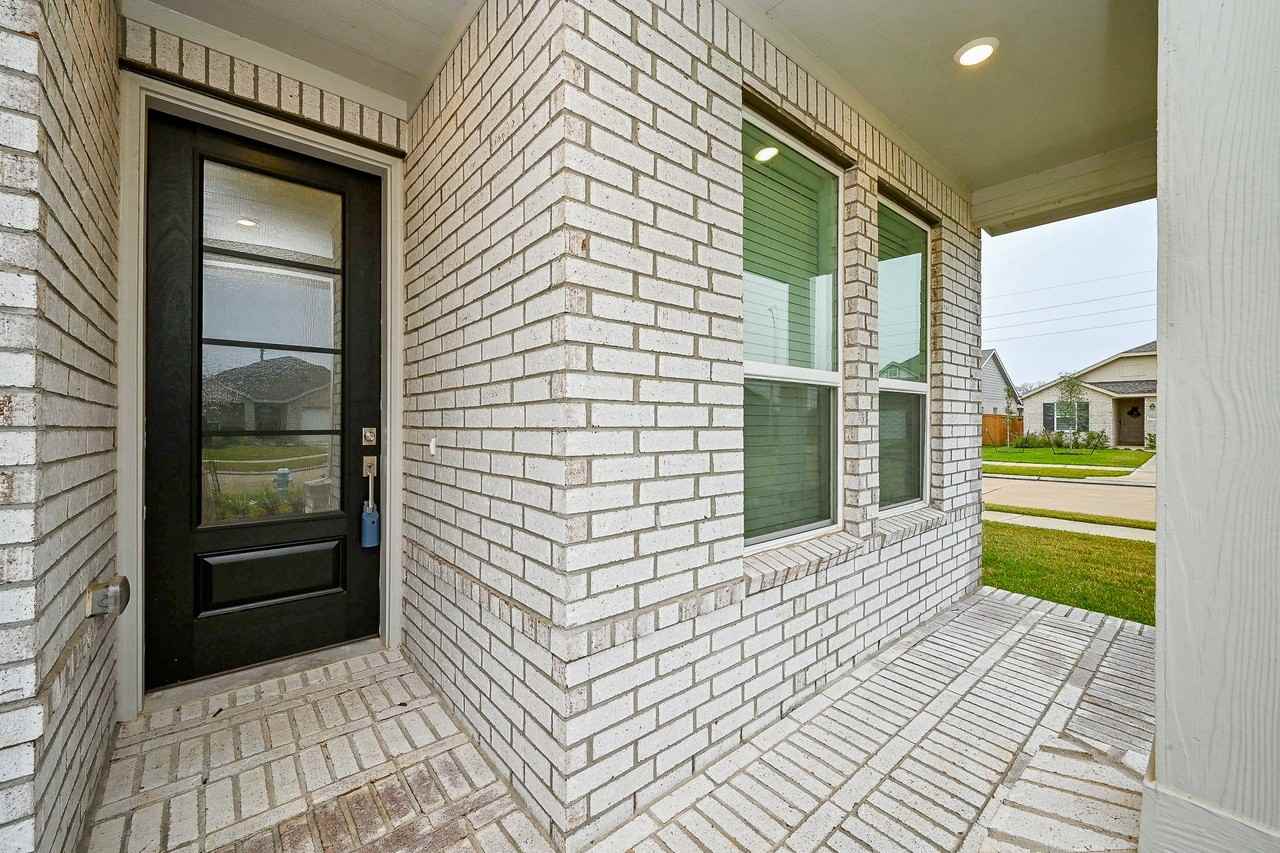 6427 Seafoam Lake Dr #6427 - Photo 6 of 44