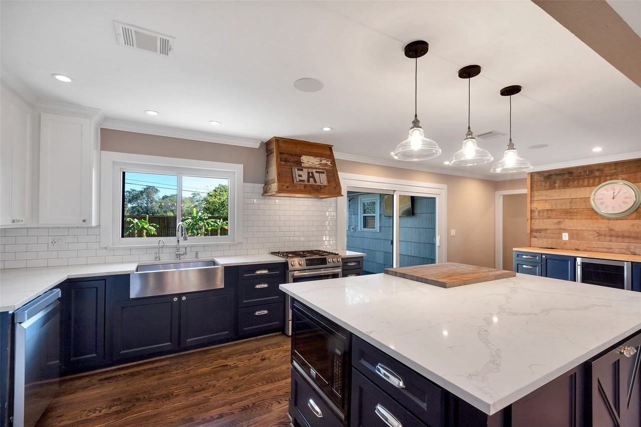 9107 Mcavoy Dr #9107 - Photo 4 of 27