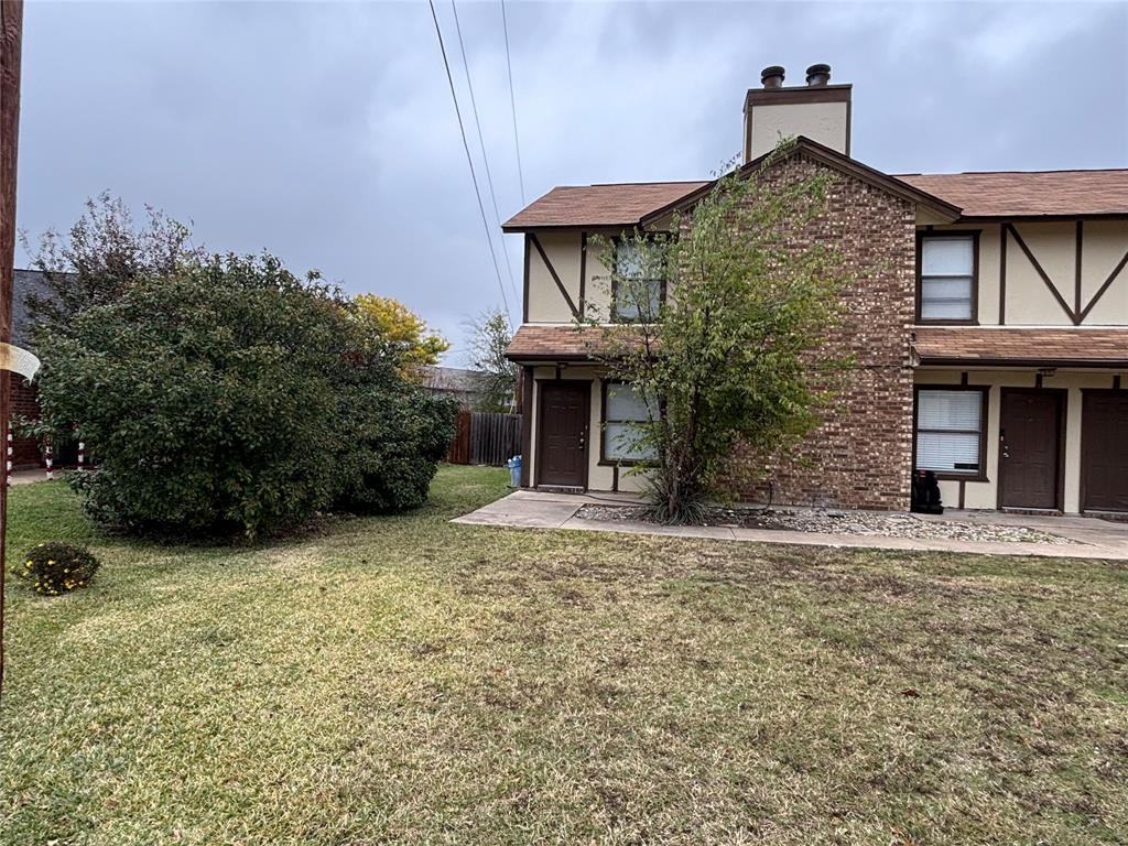 801 Bluebonnet Dr #801A - Photo 4 of 12