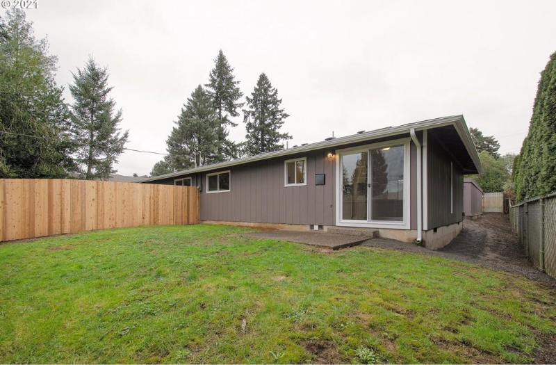 6112 Ne Hazel Dell Ave - Photo 2 of 8