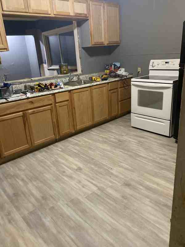 1848 N Poplar Ave - Photo 2 of 6