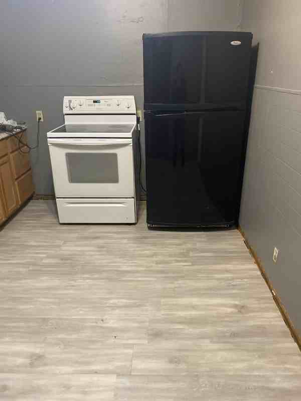 1848 N Poplar Ave - Photo 3 of 6