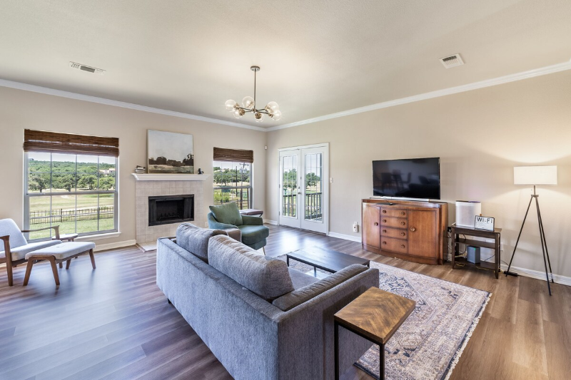 195 Watts Ln - Photo 4 of 20