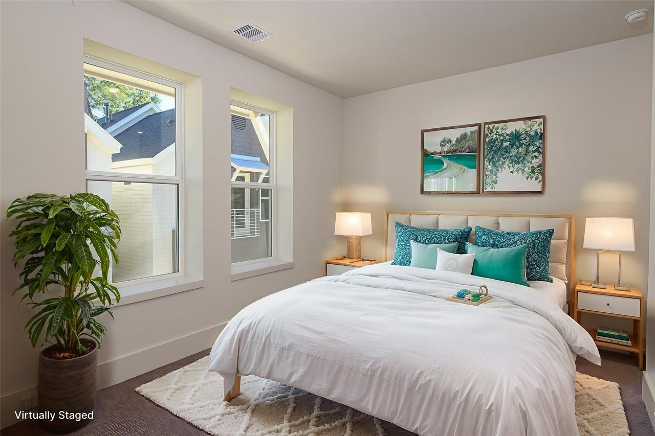 881 Rachel St #881B - Photo 3 of 30