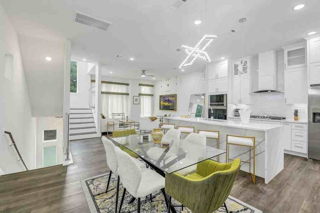 6713 Saint Augustine St #6713 - Photo 6 of 34