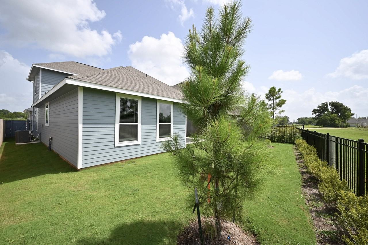 33019 School Hill Rd #33019 - Photo 3 of 38