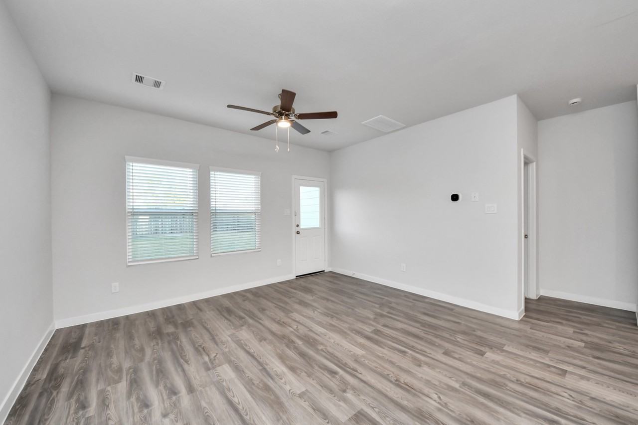 5611 Fresh View Ct #5611 - Photo 7 of 37