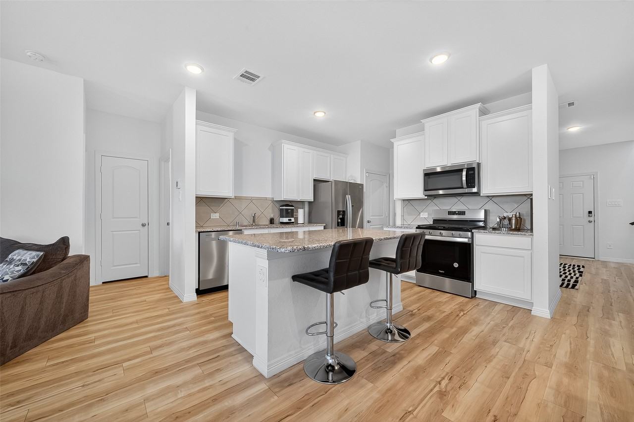 21624 Elmheart Dr #21624 - Photo 5 of 40