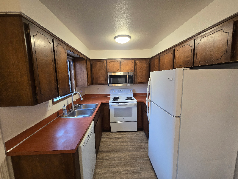 1907 E Saint Maries Ave - Photo 7 of 16