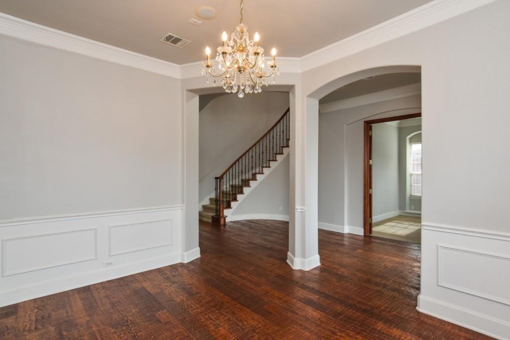 9750 Candlewood Dr #9750 - Photo 2 of 34