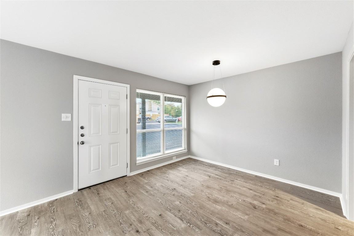 2618 Ektom Dr #2618B - Photo 6 of 30