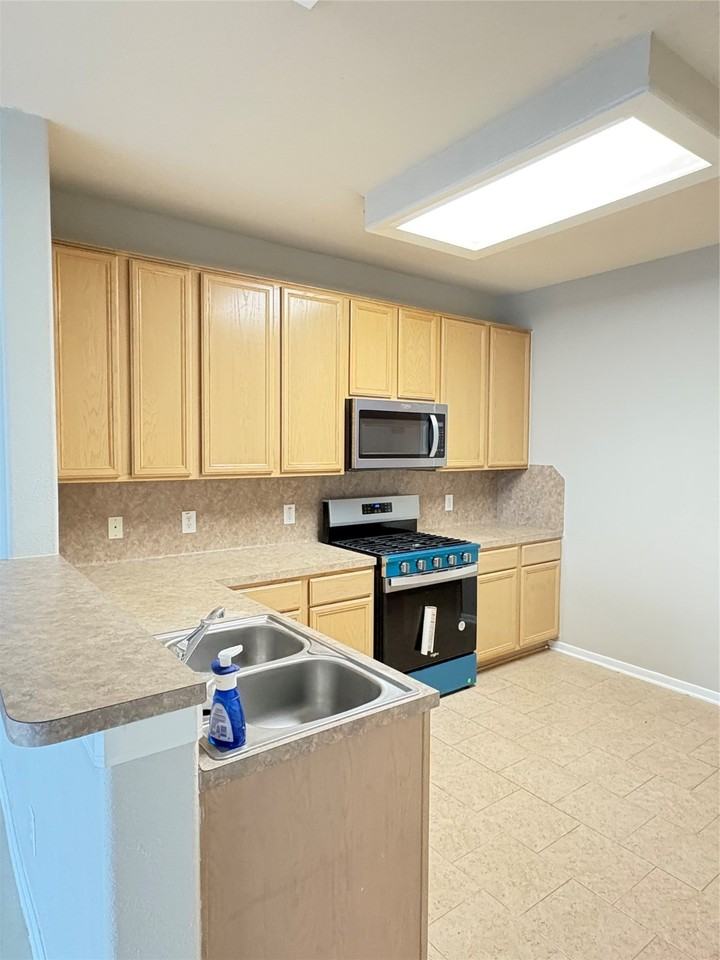 2679 Cypressvine Dr #2679 - Photo 3 of 15