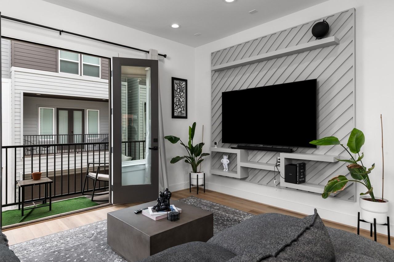 3030 Live Oak St #3030 - Photo 3 of 36