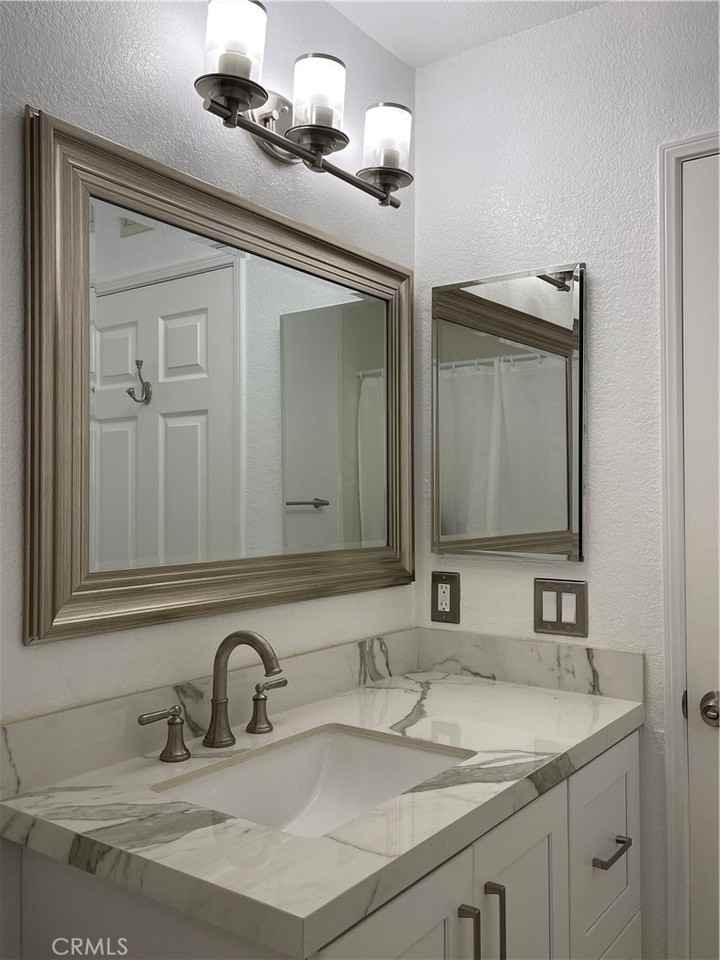 6 Vía Contento #6 - Photo 7 of 28