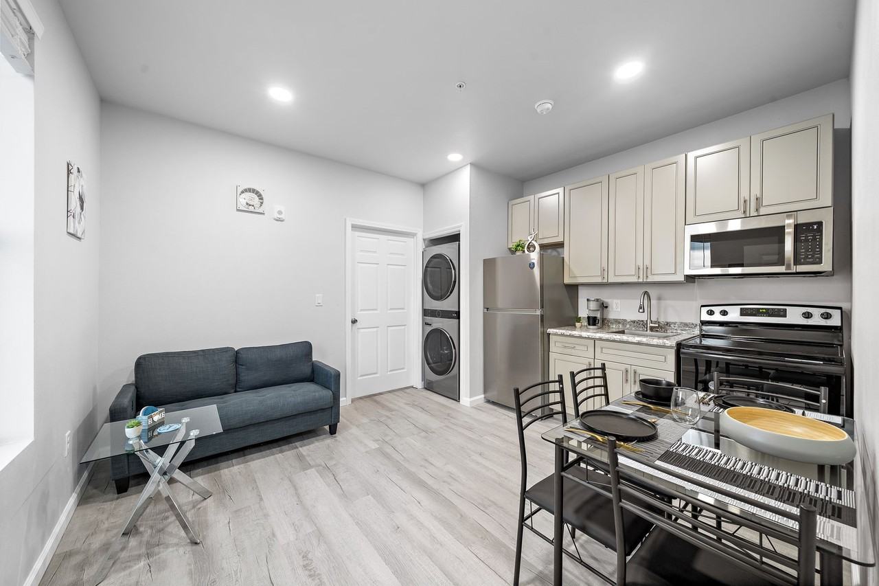 803 Avenue K #803C - Photo 2 of 10