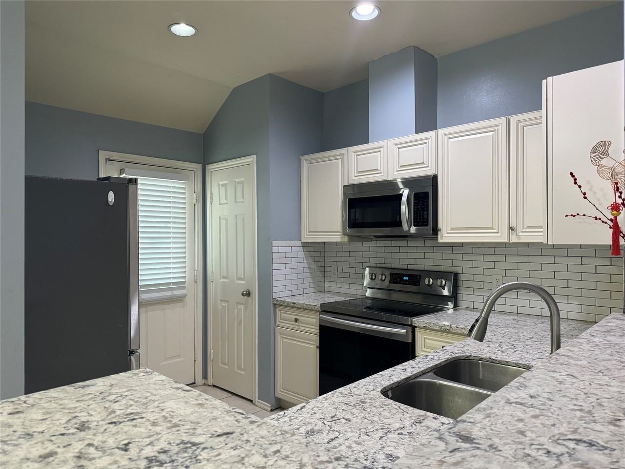 12746 Wisteria Park Dr #12746 - Photo 5 of 11