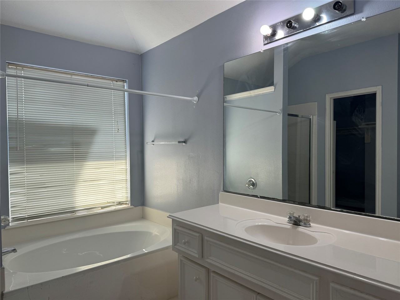 12746 Wisteria Park Dr #12746 - Photo 7 of 11