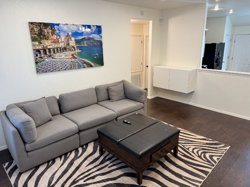 809 Nw 67th Ave - Photo 3 of 7