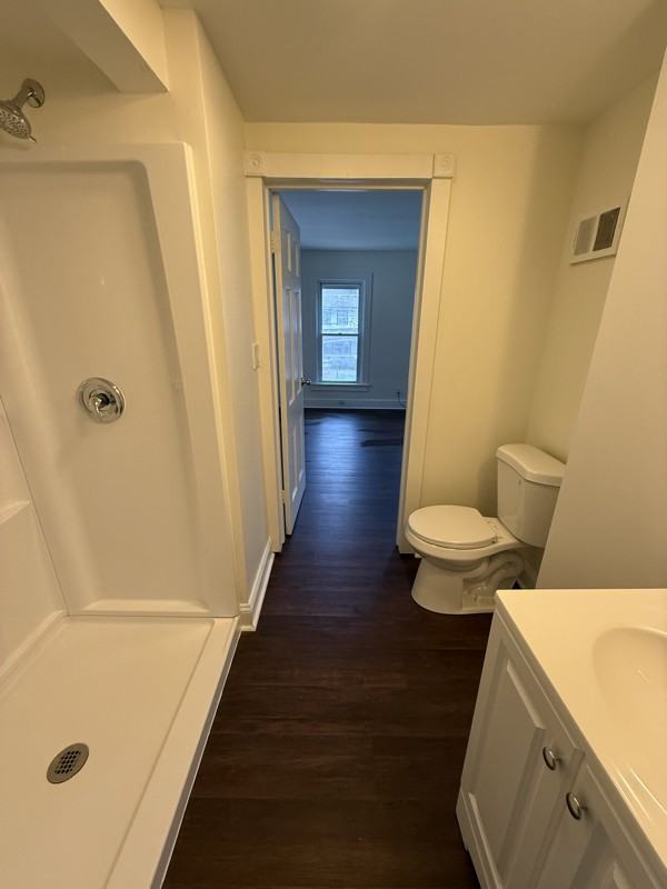 426 E Benton St #2 - Photo 6 of 10