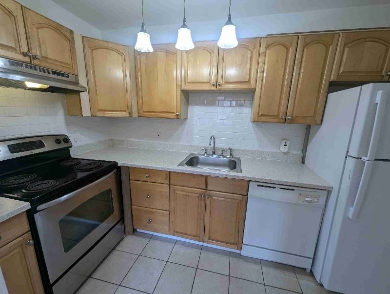 4 White Gate Dr #L - Photo 5 of 10