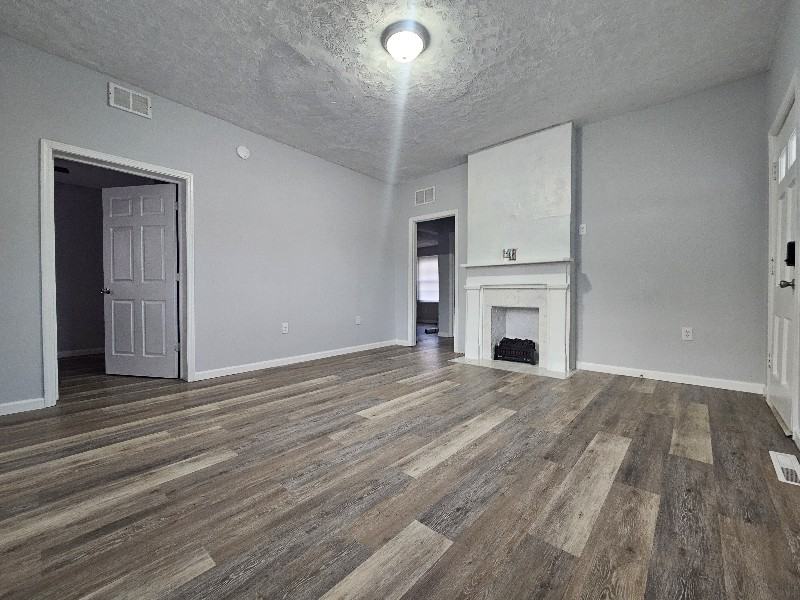 367 Martin Luther King Jr Blvd - Photo 2 of 10