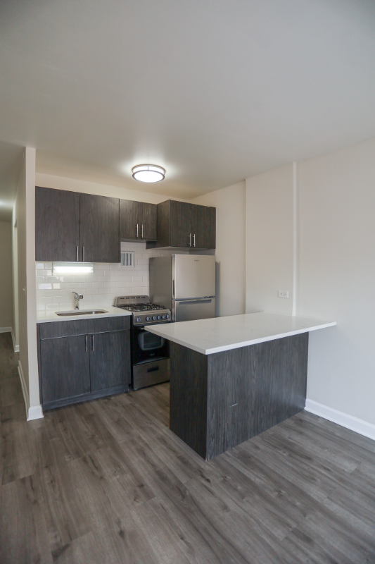 5841 N Winthrop Ave #311 - Photo 3 of 12