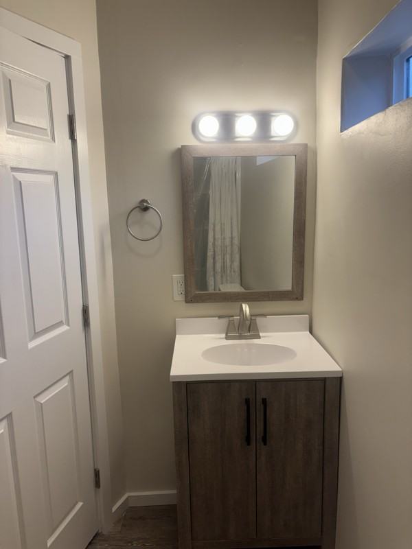 214 S 32nd St - Photo 7 of 8