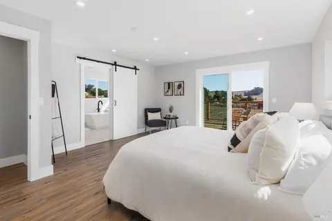 11820 Mill St - Photo 4 of 11