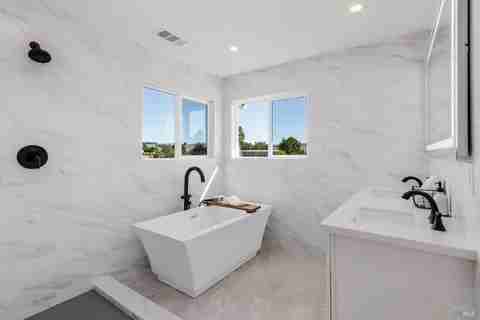 11820 Mill St - Photo 5 of 11