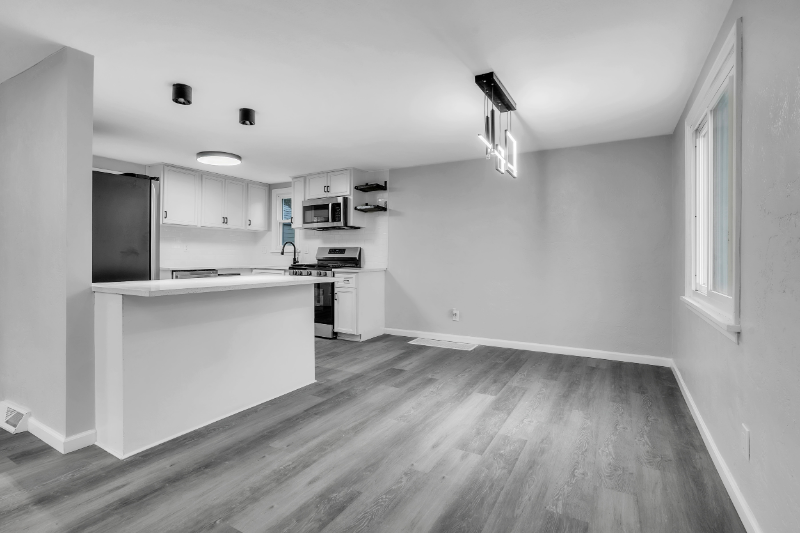 1209 Cloverfield Dr - Photo 4 of 20