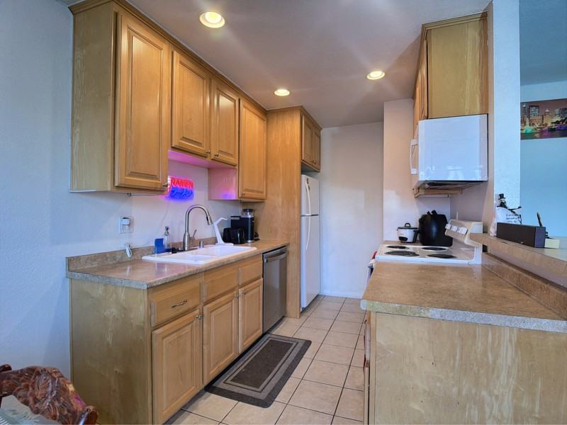 1627 Pentecost Way #7 - Photo 7 of 17