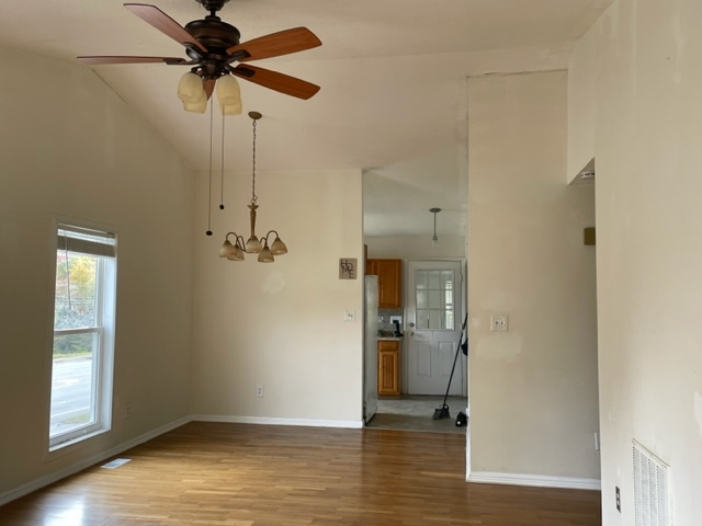 2001 Peppertree St #A - Photo 4 of 14