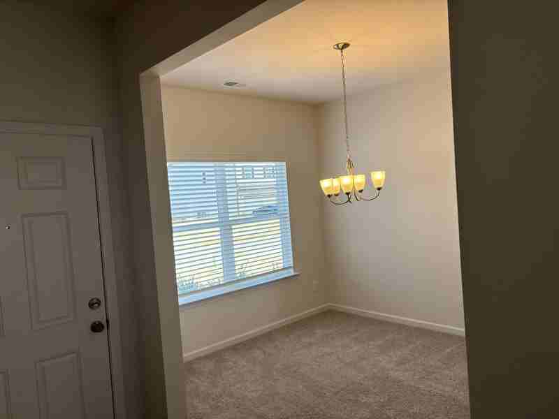 529 Summerfield Ln Nw - Photo 4 of 18