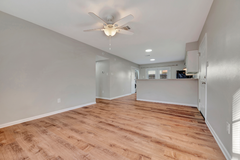 306 Powers St #C - Photo 2 of 15